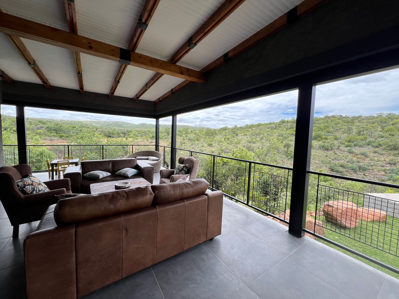 Covered deck at Hoogland overlooking the river ravine