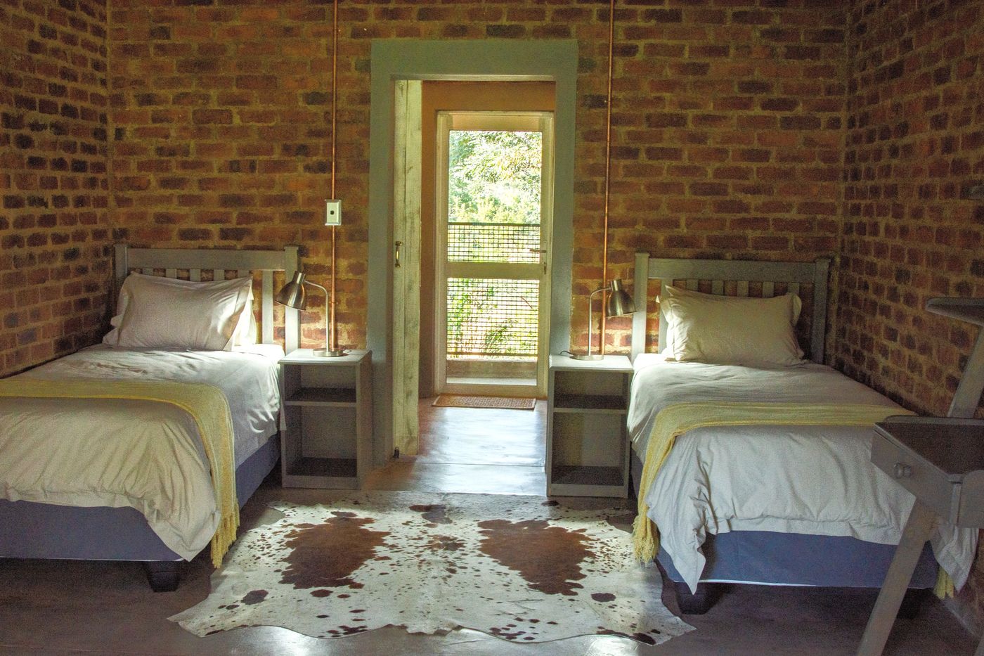 En suite twin room at Mogwele